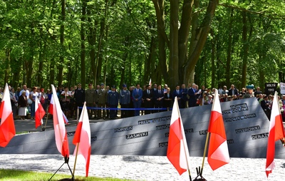 Uroczystości na cmentarzu centralnym w Szczecinie przy Pomnikiem Ofiar nacjonalistów ukraińskich w latach 1939-1947 – 11 lipca 2019