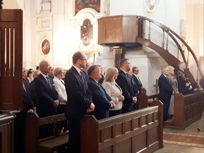 Msza św. w intencji ofiar Zbrodni Wołyńskiej w katedrze Świętych Apostołów Piotra i Pawła w Łucku. Fot. Ambasada RP w Kijowie