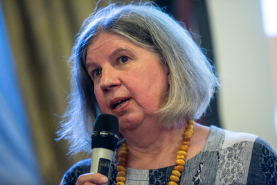 W dyskusji udział wzięła córka prezydenta Sabbata Jolanta. Fot. Sławek Kasper (IPN)