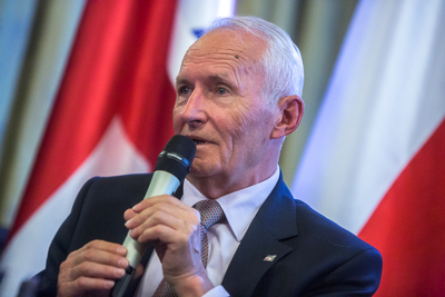 Prowadzący dyskusję prof. Janusz Wróbel z łódzkiego IPN. Fot. Sławek Kasper (IPN)