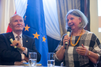 Jolanta Sabbat i prof. Janusz Wróbel. Fot. Sławek Kasper (IPN)