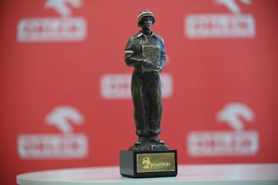 Statuetka nagrody BohaterONy