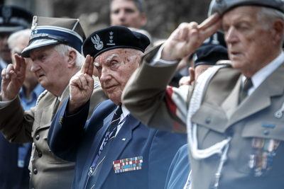 Uroczystości pod pomnikiem Gloria Victis na Powązkach – 1 sierpnia 2019. Fot. Sławek Kasper (IPN)