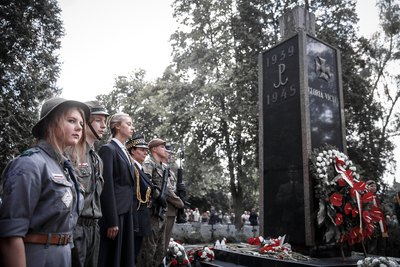 Uroczystości pod pomnikiem Gloria Victis na Powązkach – 1 sierpnia 2019. Fot. Sławek Kasper (IPN)