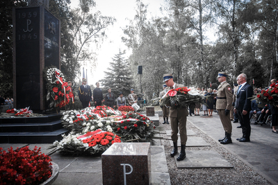 Uroczystości pod pomnikiem Gloria Victis na Powązkach – 1 sierpnia 2019. Fot. Sławek Kasper (IPN)