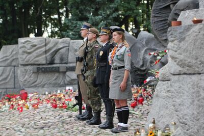Uroczystości na Cmentarzu Powstańców Warszawy na Woli z udziałem zastępcy prezesa IPN Jana Bastera – 1 sierpnia 2019. Fot. Barbara Kiwała (IPN)