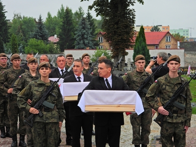 Pogrzeb żołnierzy Wojska Polskiego poległych w sierpniu 1920 r. w Mątwicy – Łomża, 14 sierpnia 2019 fot. Mateusz Niegowski