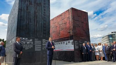 Otwarcie wystawy „Ściany totalitaryzmów. Polska 1939–1945” – Warszawa, 22 sierpnia 2019. Fot. Marcin Jurkiewicz (IPN)