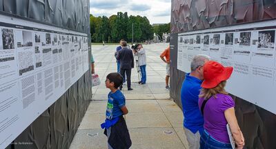 Otwarcie wystawy „Ściany totalitaryzmów. Polska 1939–1945” – Warszawa, 22 sierpnia 2019. Fot. Marcin Jurkiewicz (IPN)