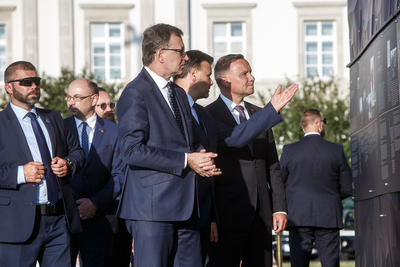 Prezydent RP Andrzej Duda zwiedził wystawę IPN „Ściany totalitaryzmów. Polska 1939–1945” – Warszawa, 23 sierpnia 2019. Fot. Sławek Kasper (IPN)