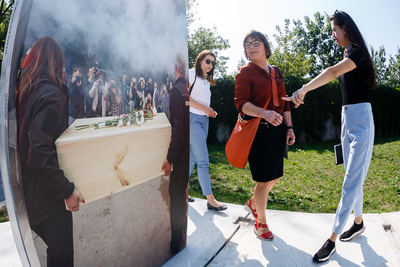 Dziennikarze z Uzbekistanu na Powązkach Wojskowych – 28 sierpnia 2019. Fot. Sławek Kasper (IPN)