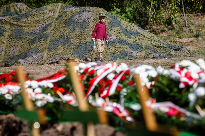 Pogrzeb ofiar niemieckiego terroru na terenie Fortu III – Pomiechówek, 5 września 2019. Fot. Sławek Kasper (IPN)