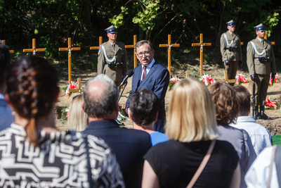 Pogrzeb ofiar niemieckiego terroru na terenie Fortu III – Pomiechówek, 5 września 2019. Fot. Sławek Kasper (IPN)