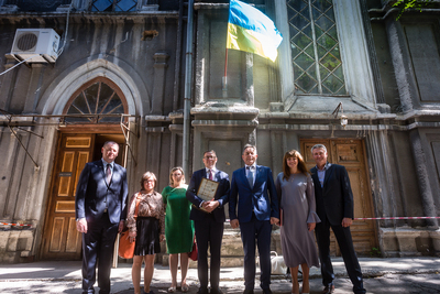 Przed siedzibą Państwowego Archiwum Obwodowego w Odessie – 9 września 2019