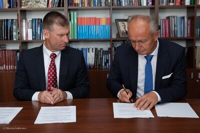 Podpisanie umowy między IPN a DPAA – Warszawa, 11 września 2019. Fot. Marcin Jurkiewicz (IPN).