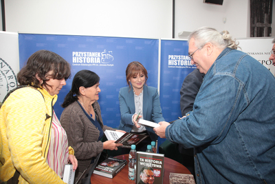 Promocja książki Justyny Błażejowskiej „Ta historia wciąż trwa. Wspomnienia Jana Olszewskiego” – Warszawa, 18 września 2019. Fot. Piotr Życieński (IPN)
