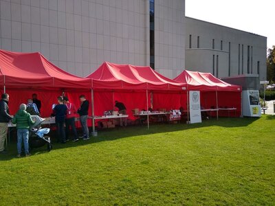 Stoisko IPN na placu Grunwaldzkim w Gdyni