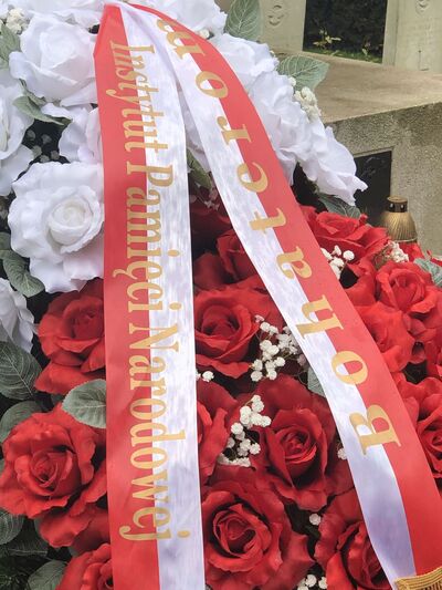 Wiceprezes IPN Jan Baster oddał hołd polskim bohaterom spoczywającym na cmentarzu w Newark pod Londynem – 29 września 2019