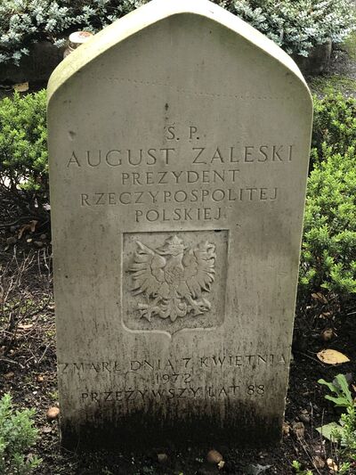 Wiceprezes IPN Jan Baster oddał hołd polskim bohaterom spoczywającym na cmentarzu w Newark pod Londynem – 29 września 2019