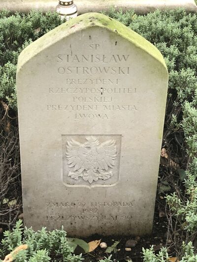 Wiceprezes IPN Jan Baster oddał hołd polskim bohaterom spoczywającym na cmentarzu w Newark pod Londynem – 29 września 2019