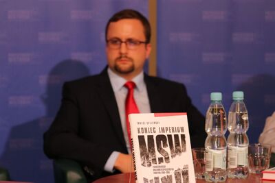 Tomasz Kozłowski, autor publikacji „Koniec imperium MSW. Transformacja organów bezpieczeństwa państwa 1989–1990”. Fot. Aleksandra Wierzchowska (IPN)