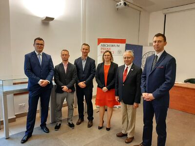 Nieznane dokumenty w zbiorach Archiwum IPN – konferencja prasowa o współpracy zagranicznej IPN w zakresie gromadzenia dokumentów, 2 października 2019