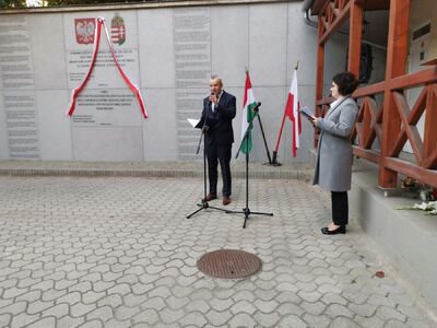 Odsłonięcia tablicy pamiątkowej poświęconej polskim uchodźcom z 1939 roku i Węgrom, którzy im pomagali – Budapeszt, 4 października 2019. Fot. Teresa Gallewicz-Dołowa