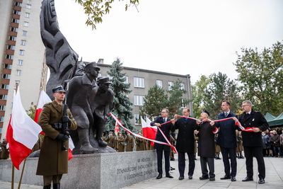 Odsłonięcie i poświęcenie pomnika Żołnierzy Batalionów Chłopskich i Ludowego Związku Kobiet – Warszawa, 8 października 2019. Fot. Sławek Kasper (IPN)