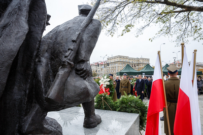 Odsłonięcie i poświęcenie pomnika Żołnierzy Batalionów Chłopskich i Ludowego Związku Kobiet – Warszawa, 8 października 2019. Fot. Sławek Kasper (IPN)