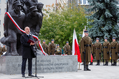 Odsłonięcie i poświęcenie pomnika Żołnierzy Batalionów Chłopskich i Ludowego Związku Kobiet – Warszawa, 8 października 2019. Fot. Sławek Kasper (IPN)