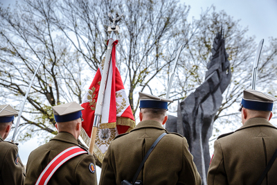 Odsłonięcie i poświęcenie pomnika Żołnierzy Batalionów Chłopskich i Ludowego Związku Kobiet – Warszawa, 8 października 2019. Fot. Sławek Kasper (IPN)