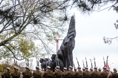 Odsłonięcie i poświęcenie pomnika Żołnierzy Batalionów Chłopskich i Ludowego Związku Kobiet – Warszawa, 8 października 2019. Fot. Sławek Kasper (IPN)
