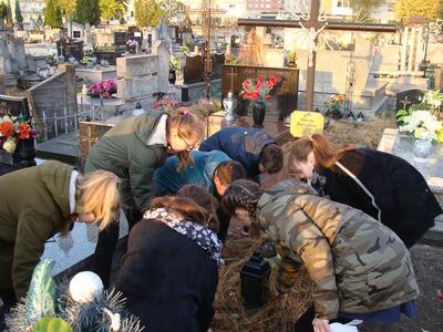 Przy grobie Mikołaja Taczałowa