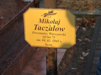 Przy grobie Mikołaja Taczałowa