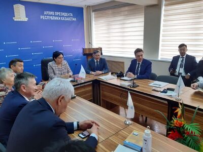 Spotkanie z dyrektorami archiwów rejonowych w Kazachstanie i historykami z Uniwersytetu Al-Farabi