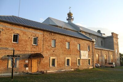 Tywrów, kościół i klasztor oblatów. Fot. Adam Hlebowicz (IPN)