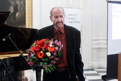 Wyróżnienie za twórczość literacką inspirowaną losami Kresów Wschodnich Rzeczypospolitej otrzymał Wiesław Helak – Warszawa, 22 października 2019. Fot. Sławek Kasper (IPN)