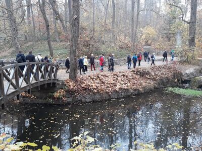 W parku Zofiówka, – Humań, 23 października 2019. Fot. Mateusz Marek (IPN)