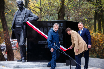 Odsłonięcie pomnika Wojciecha Korfantego w Warszawie – 25 października 2019. Fot. Sławek Kasper (IPN)