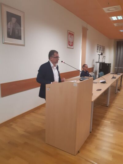 Dr Jerzy Bednarek podczas sympozjum naukowego „Problemy funkcji archiwów” – Toruń, 7–8 listopada 2019. Fot. IPN