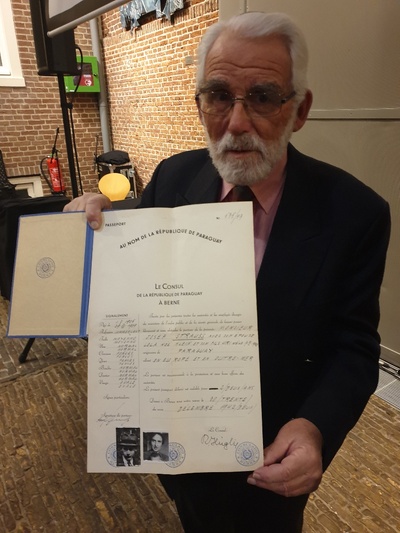 Pokaz filmu „Paszporty Paragwaju”. W dyskusji wziął udział Uri Strauss, którego rodzina posiadała paragwajski paszport – Haga, 13 listopada 2019