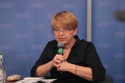 Dr Iwona Liżewska podczas rozmowy „PRL wobec zabytków Warmii i Mazur” – Warszawa, 18 listopada 2019. Fot. Piotr Życieński (IPN)