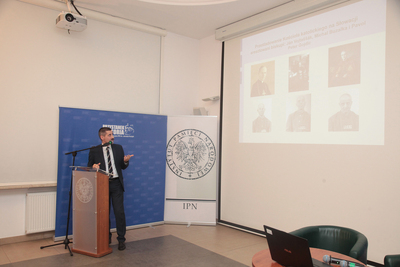 Jeden z autorów wystawy dr hab. Mirosław Szumiło z Biura Badań Historycznych IPN. Fot. Piotr Życieński (IPN)