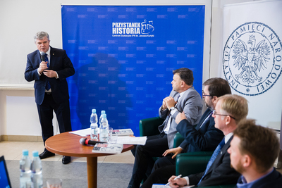 Ambasador Republiki Litewskiej w Polsce Eduardas Borisovas wygłosił słowo wstępne. Prezentacja wspomnień Dalii Grinkevičiūtė  – Warszawa, 11 grudnia 2019. Fot. Sławek Kasper (IPN)