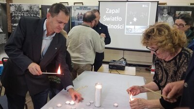 Wieczór pamięci o ofiarach stanu wojennego w Polskiej Fundacji Kulturalnej w Clark, NJ – 13 grudnia 2019. Fot. Stowarzyszenie Pamięć