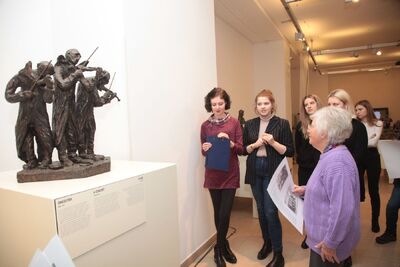 Warsztaty z Adą Krystyną Willenberg wokół wystawy „Obraz Treblinki w rzeźbach Samuela Willenberga” – Warszawa, 28 stycznia 2020. Fot. Piotr Życieński (IPN)