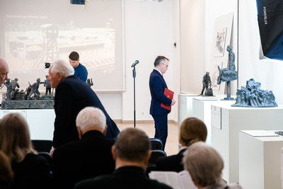 Otwarcie wystawy rzeźb „Obraz Treblinki w oczach Samuela Willenberga” – 28 stycznia 2020. Fot. Sławek Kasper (IPN)
