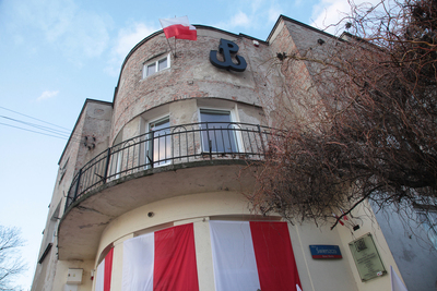 Uroczystości w hołdzie ofiarom represji komunistycznych przetrzymywanym i torturowanym w Willi Jasny Dom – Warszawa, 27 lutego 2020. Fot. Piotr Życieński (IPN)