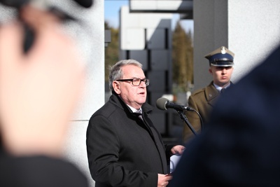W uroczystościach na powązkowskiej „Łączce” wziął udział wiceprezes Instytutu Pamięci Narodowej Jan Baster – Warszawa, 1 marca 2020. Fot. Jan Dubiel (IPN)
