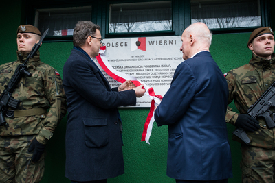 Uroczystość odsłonięcia i poświęcenia tablicy upamiętniającej Harcerską Organizację Podziemną „ISKRA” – Olsztyn, 2 marca 2020. Fot. Sławek Kasper (IPN)